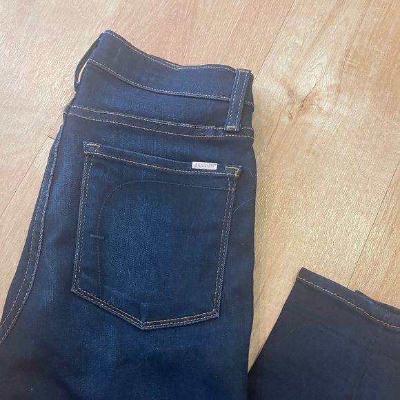 LIKE NEW fidelity skinny jeans - Picture 1 of 4